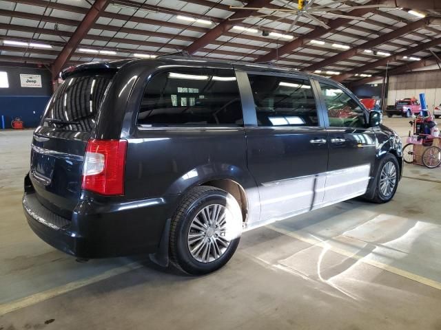 2014 Chrysler Town & Country Touring L