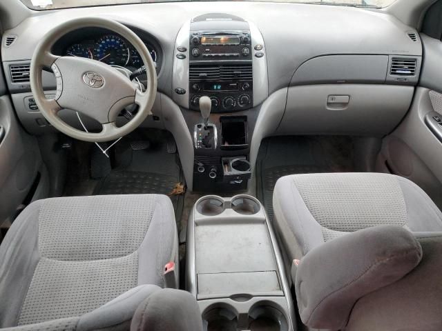 2006 Toyota Sienna CE