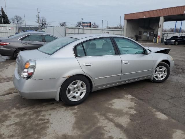 2004 Nissan Altima Base