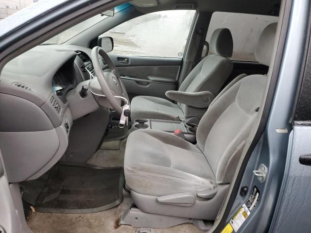 2010 Toyota Sienna CE