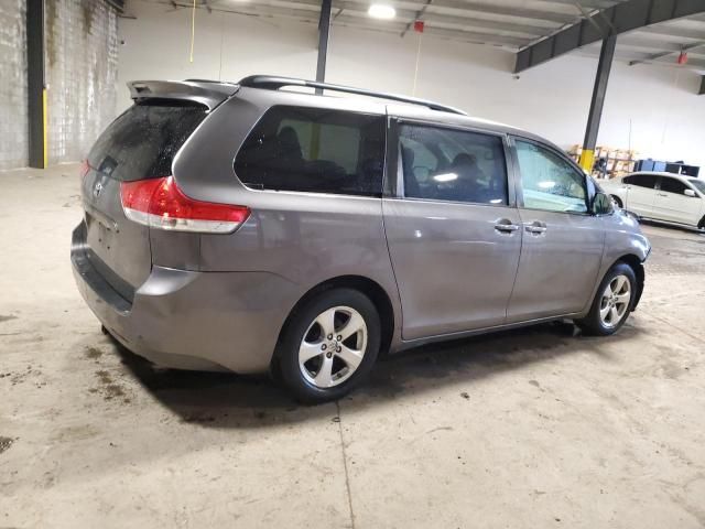 2014 Toyota Sienna LE