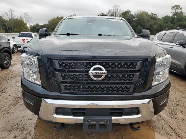 2022 Nissan Titan XD SV