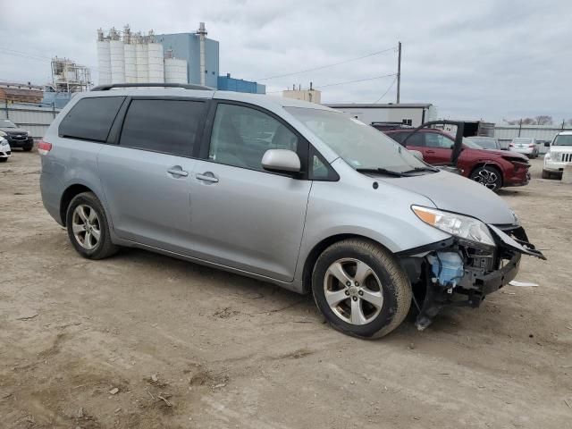 2014 Toyota Sienna LE