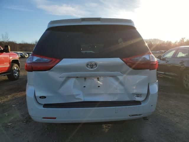 2020 Toyota Sienna XLE