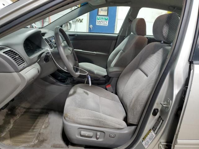 2004 Toyota Camry LE