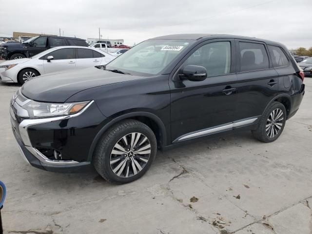 2019 Mitsubishi Outlander SE