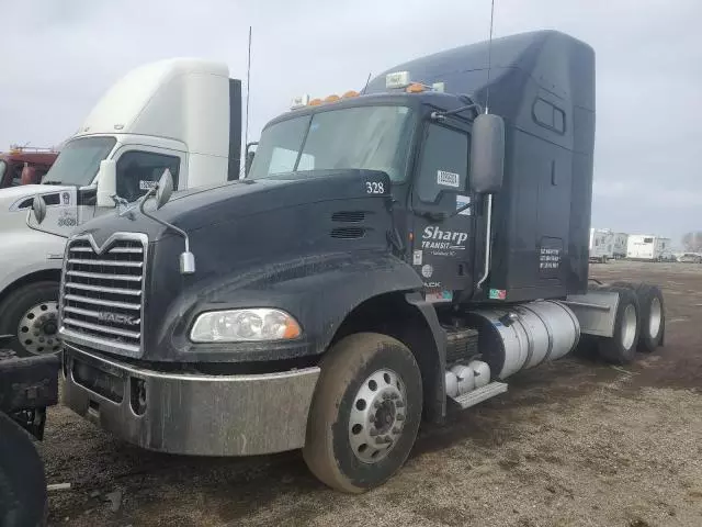 2015 Mack 600 CXU600