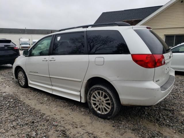 2008 Toyota Sienna XLE