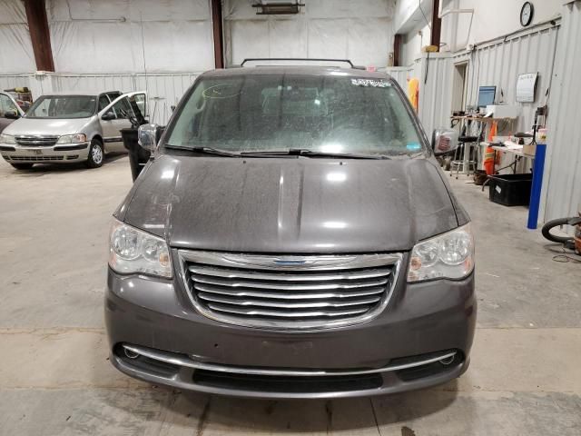 2015 Chrysler Town & Country Touring L