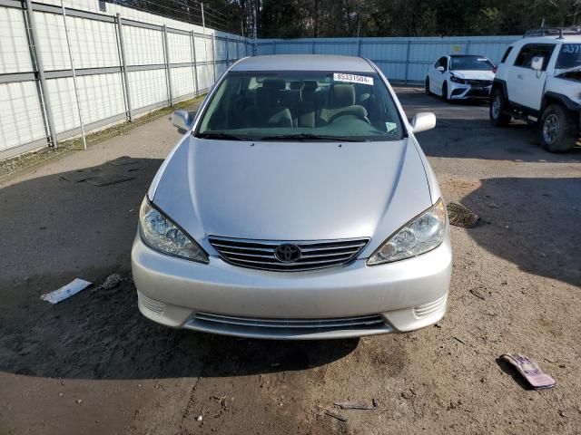 2005 Toyota Camry LE