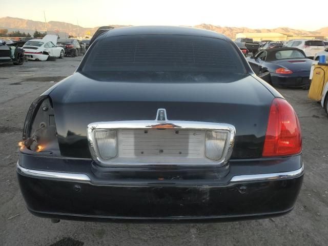 2004 Lincoln Town Car Ultimate