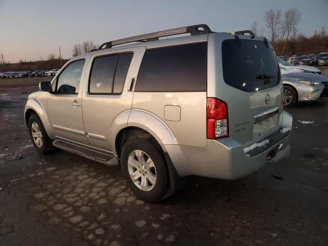 2005 Nissan Pathfinder LE