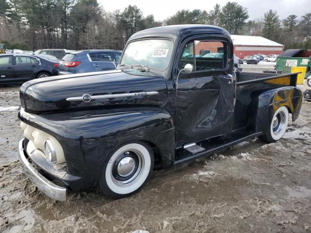 1952 Ford F1