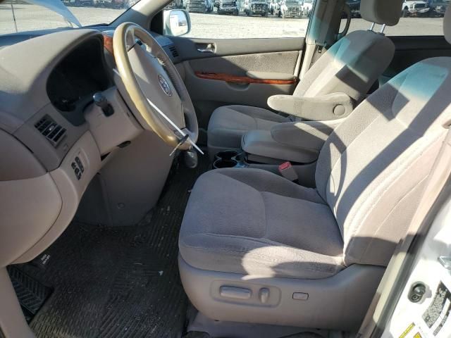 2007 Toyota Sienna XLE