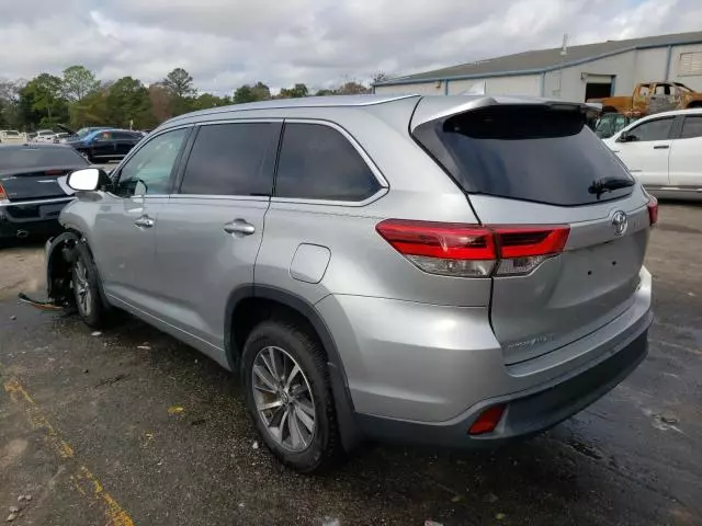 2018 Toyota Highlander SE