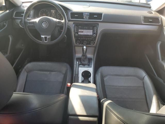 2014 Volkswagen Passat SE