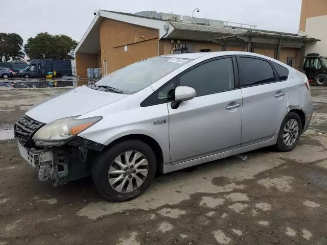 2014 Toyota Prius PLUG-IN