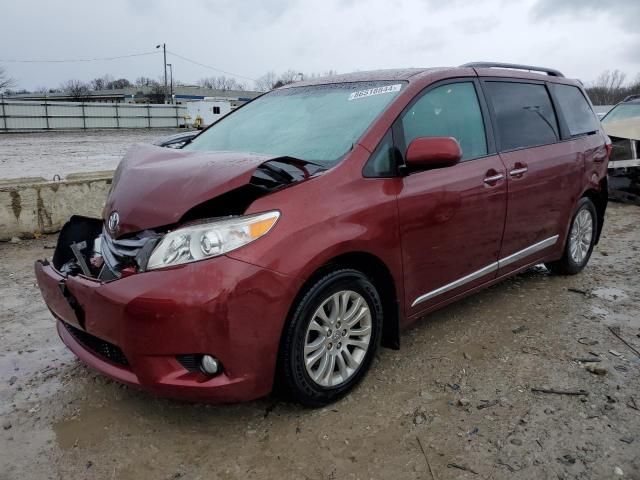 2017 Toyota Sienna XLE