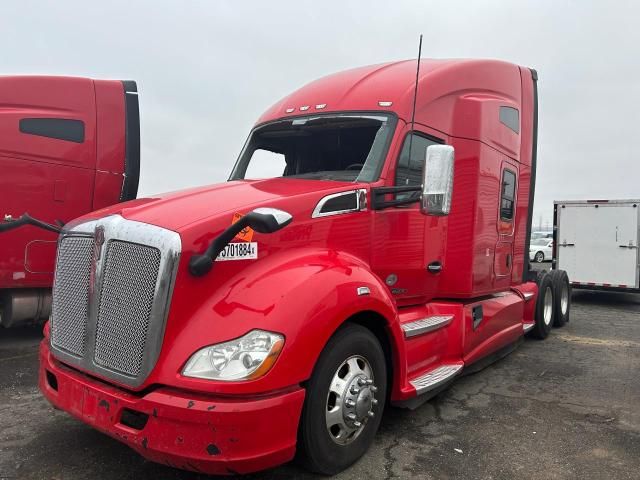 2020 Kenworth Construction T680