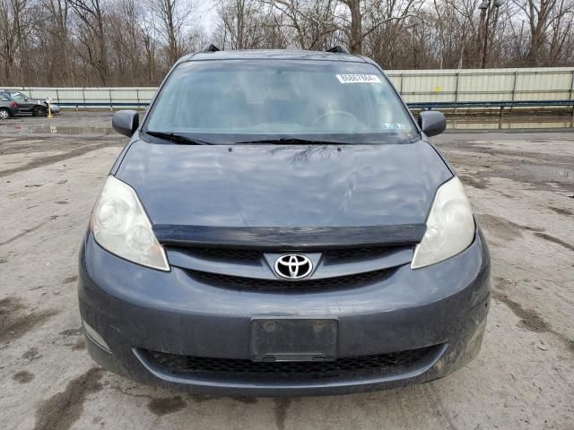 2009 Toyota Sienna XLE