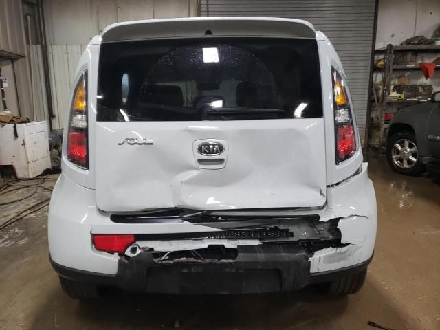 2010 KIA Soul +