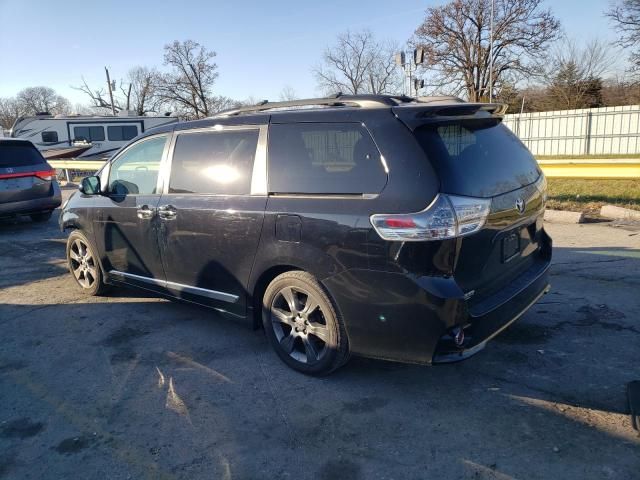 2015 Toyota Sienna Sport