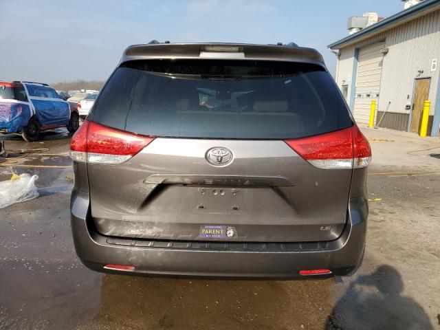 2014 Toyota Sienna LE