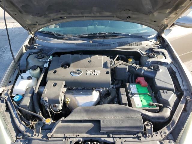 2004 Nissan Altima Base