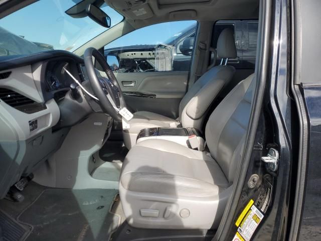 2018 Toyota Sienna XLE