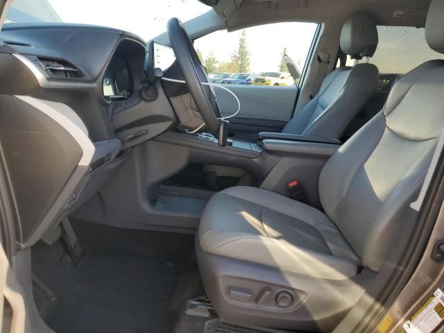 2021 Toyota Sienna XLE