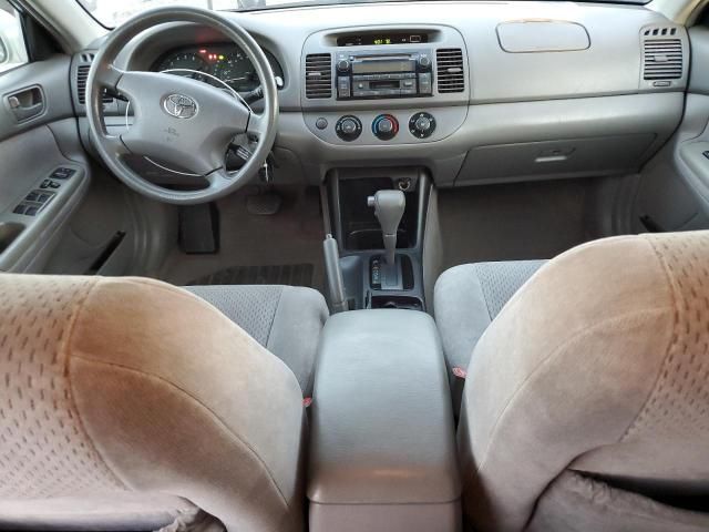 2004 Toyota Camry LE