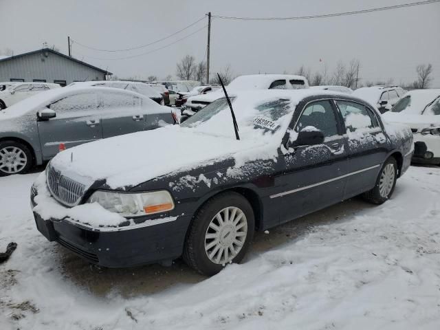 2005 Lincoln Town Car Signature Limited