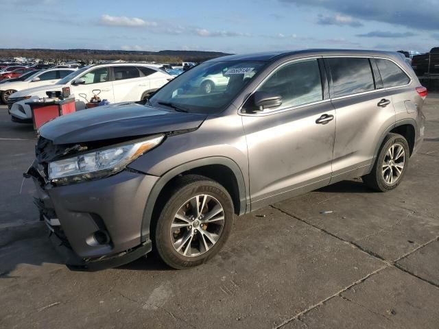 2018 Toyota Highlander LE