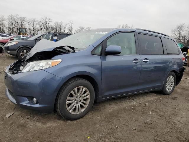 2014 Toyota Sienna XLE