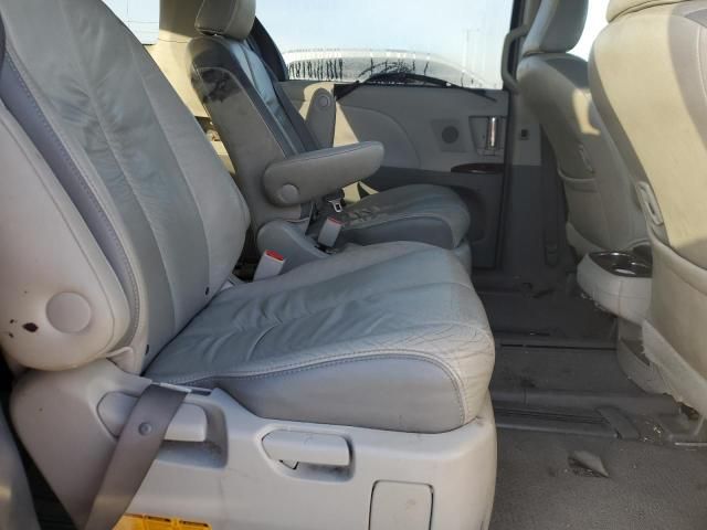 2011 Toyota Sienna XLE