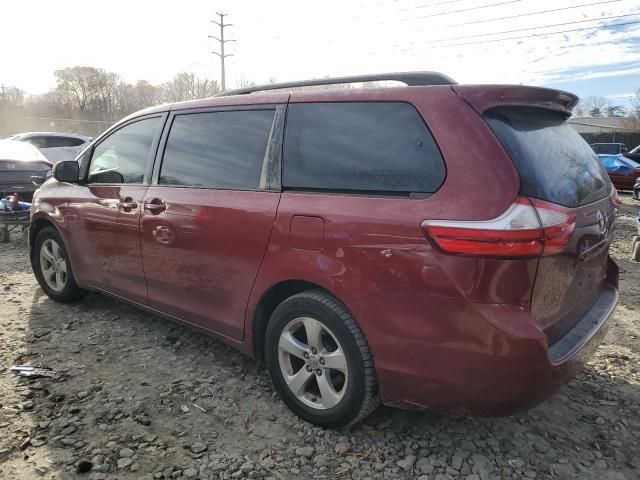 2017 Toyota Sienna LE