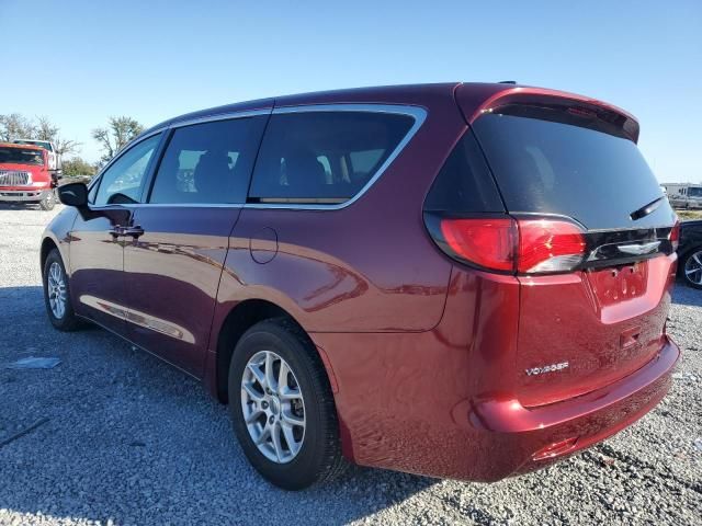 2022 Chrysler Voyager LX