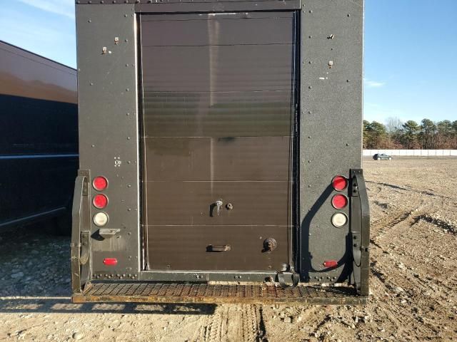 2009 Freightliner Chassis M Line WALK-IN Van