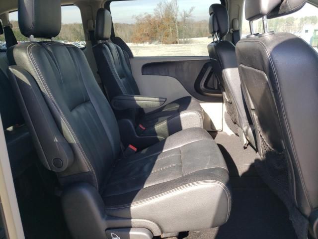 2015 Chrysler Town & Country Touring