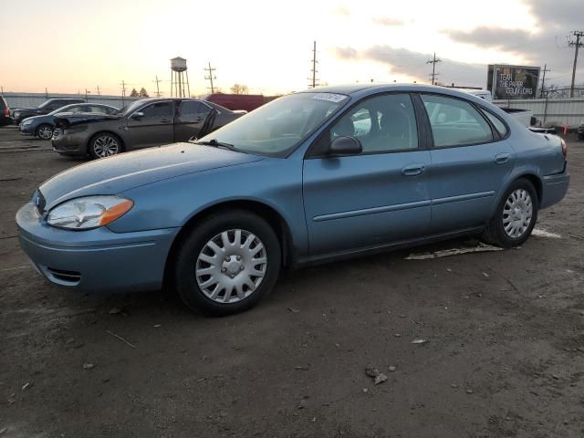 2005 Ford Taurus SE