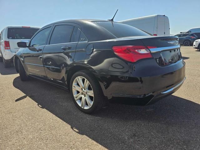 2013 Chrysler 200 Touring