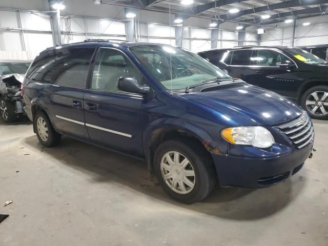 2005 Chrysler Town & Country Touring