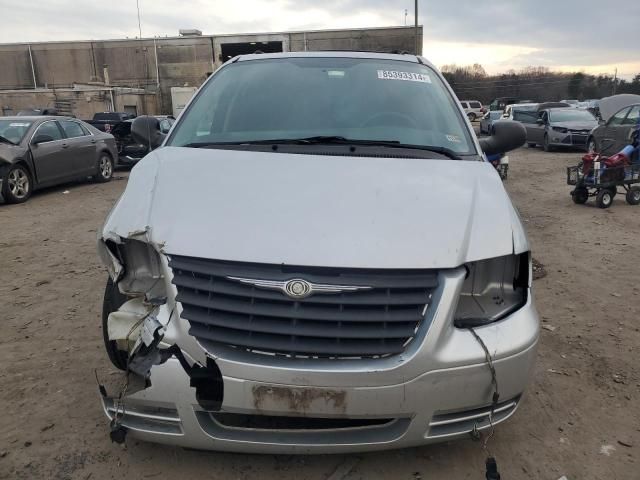 2006 Chrysler Town & Country