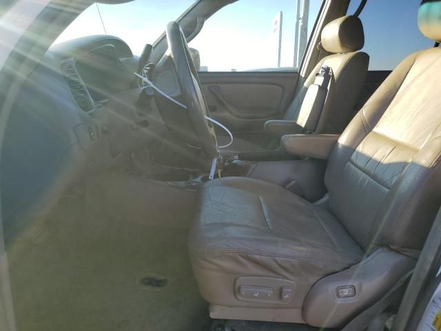 2004 Toyota Sequoia SR5