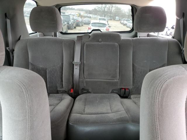 2004 Chevrolet Tahoe C1500