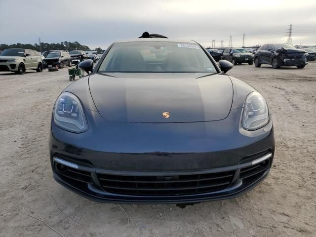 2018 Porsche Panamera 4S