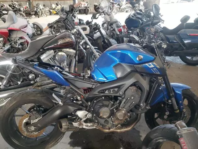 2016 Yamaha FZ09