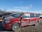 2014 Chrysler Town & Country Touring L