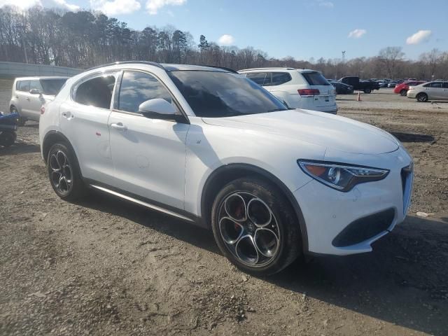 2022 Alfa Romeo Stelvio TI