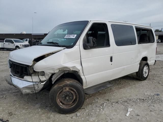 2004 Ford Econoline E350 Super Duty Wagon